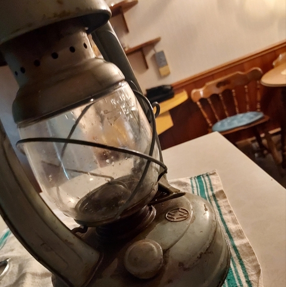 Vintage, Embury No 10, Air Pilot, Kerosene Lantern - {Antique} - Picture 8 of 16